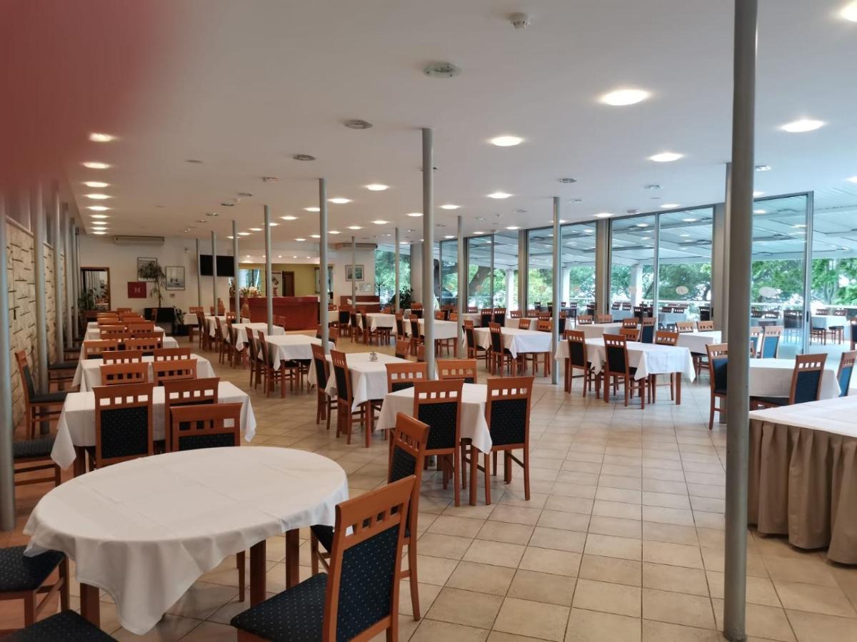 布泽旅游酒店 奥米什 外观 照片